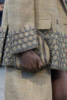 Stella McCartney Fall 2024 Ready-to-Wear Collection | Vogue Couture Details, Knitwear Fashion, Fashion Inspiration Design, Runway Looks, Casual Elegance, Fashion Details, Sewing Inspiration