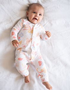 Seraphine's Easy Zip Organic Cotton Sleepsuits make night-time diaper changes easier and offer built-in growing room. Sweet geo floral print. Matching bib. Sun Clothes, Nappy Change, Baby Talk, Bib Set, Organic Cotton Baby, Mommy Life, Baby & Toddler Clothing, Future Baby, Girl Clothes