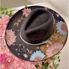 Hand Painted Hat, High Relief. Handmade 100% Wool Adjustable Artisan Short Brim Hat For Spring, Artisan Wide Brim Spring Hats, Multicolor Wide Brim Hat For Fall, Multicolor Wide Brim Fall Hat, Artisan Fedora Hat For Spring, Whimsical Fedora Hat, Whimsical Flat Brim Fedora For Kentucky Derby, Artisan Adjustable Hats For Spring, Whimsical Fedora Hat For Spring