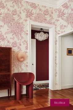 pink big scale floral peel and stick wallpaper for accent wall non-toxic and PVC-free Toile Wallpaper Bedroom Modern, Pink And White Wall Design, Peel Off Wallpaper Apartments, Pink Wallpaper Room, Pink Foyer, Wallpaper French Country, Pink Toile Wallpaper, Toile Peel And Stick Wallpaper, Parisian Wallpaper