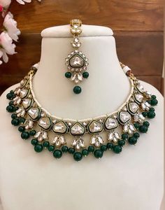 Kundan Polki Necklace, Polki Necklace Set, Bollywood Glamour, Polki Necklace, Pakistani Jewelry, Green Hues, Kundan Necklaces