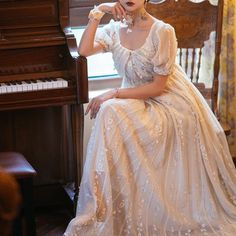 Daphne Bridgerton inspired dress women - Custom Made Regency Era ball gown ball gown - Bridgerton costume plus size - WonderlandByLilian Regency Era Wedding, Regency Wedding Dress, Bridgerton Experience, Wedding Dresses Xl, Regency Ball, Regency Wedding, Regency Gown, Bridgerton Inspired, Regency Era Fashion