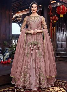 Premium Net Dusty Pink Straight Suit Anarkali Bottom Pink Heavy Embroidery Thread, Zari & Sequance with Diamond Work – Arabic attire #anarkali #indianfashion #indiaclothing #instafashion #salwarkameez #designerdress #muslimdress Bridal Anarkali, Floor Length Anarkali, Designer Anarkali Suits, Salwar Kamiz, Designer Anarkali, Anarkali Gown, Designer Salwar Suits, Salwar Kameez Designs, Anarkali Suit