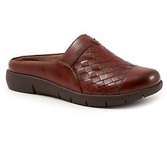 Showcasing a beautiful woven texture and an insole that offers all-day comfort, the San Marcos II loafer is a versatile shoe that pairs well with anything from office wear to a pair of distressed jeans. From Softwalk. Woven Texture, San Marco, Office Wear, Distressed Jeans, Fashion Shoes, Leather Upper, Oxford, Loafers, Slip On