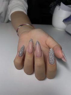 Silver Almond Nails Glitter, Silver And Glitter Nails, Nail Ideas Silver Glitter, White Almond Nails With Design Glitter, Nails Inspiration Sparkle, Silver Glitter Nail Art, Silver Nails Ideas Glitter, Nail Art Glitter Sparkle, New Year’s Eve Nails Almond