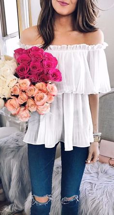 Simplee Apparel Casual Off Shoulder Ruffle Sheer Chiffon Blouse #offshoulder #fashion #blouse #cute #outfit What To Wear With Ripped Jeans, Up Girl, Spring Summer Outfits, Outfits Casuales, Primavera Estate, Passion For Fashion, Spring Summer Fashion, Spring Outfits, Dress To Impress