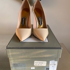 Authentic Never Worn. Comes With Box. Formal Beige Court Shoes With Branded Insole, Designer Patent Leather Heels For Formal Occasions, Wedding Patent Leather Heels With Sculpted Heel, Luxury 4-inch Cream Heels, Elegant Patent Leather High Heels, Beige Court Shoes With Deep Heel Cup For Evening, Cream Pointed Toe Court Shoes For Formal Occasions, Luxury Almond Toe Court Shoes For Office, Elegant Patent Leather Heels For Formal Occasions