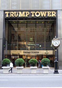 TRUMP TOWER, NYC. ~ 5th Avenue: gardens on the 4th floor, an atrium, ice cream shop! Def a must-see :) Eddie George, Nyc Penthouse, Paula White, Nyc Baby, Grand Central Terminal, Go To New York, I Love Ny, 5th Avenue