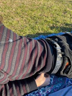 Sunny Nature, Diy Picnic, Stud Belt, Baggy Sweater, Nature Fashion, Fashion Boy, Necklace Diy, Studded Belt