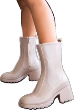 Trendy Spring Rain Boots With Round Toe, Trendy Fall Rain Boots With Round Toe, Casual Rain Boots For Rainy Season, Casual Spring Rain Boots With Round Toe, Casual Round Toe Rain Boots For Spring, Casual Winter Rain Boots, Casual Rain Boots For Winter, Casual Boots For Rainy Weather And Winter, Trendy Winter Rain Boots