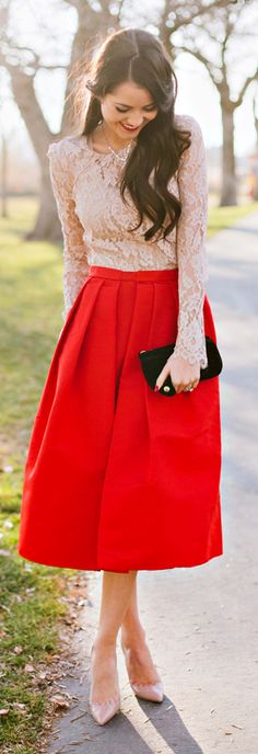 Red Midi + Lace For an engagement photo shoot   http://www.halftee.com Vetements Clothing, Looks Pinterest, Outfits Dressy, Fashionable Dress, Dress Christmas, Wedding Guest Looks, Christmas Outfits