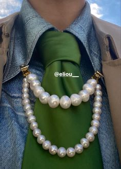 Pearl Tie Outfit, Jean Jacket Design, Fashion Top Outfits, Stylish Work Attire, Fashion Line, Edgy Outfits, Anton, Diy Fashion, Diy Clothes