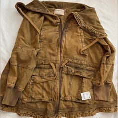 Free People Size Small Jacket New With Tags Beige Fall Outerwear With Multiple Pockets, Beige Outerwear With Multiple Pockets For Fall, Vintage Spring Outerwear With Multiple Pockets, Brown Long Sleeve Utility Jacket, Brown Utility Jacket With Pockets For Fall, Brown Spring Outerwear With Pockets, Spring Brown Utility Jacket With Pockets, Spring Brown Utility Jacket, Brown Utility Jacket With Pockets For Spring