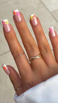 Discover summer vacation nails. Explore trendy and vibrant nail designs perfect for adding a stylish touch to your look during your summer getaway. Olympic Nails 2024, Summer Luminary Nails, Summer Cruise Nails, Vacation Nails Coffin, Summer Vacay Nails, Europe Summer Nails, Cute Vacation Nails, Olympic Nails