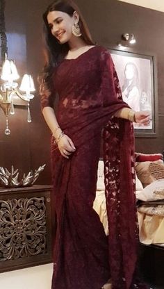 Net Sarees Party Wear Look, Net Saree Jacket, Net Saree Poses, Net Saree Look Modern, Net Sarees Party Wear, Net Saree Look, Netted Sarees, Net Sari, Saree Net