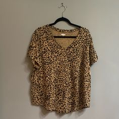 Animal Printed T Shirt. Never Worn B1 Casual Leopard Print T-shirt For Fall, Casual Leopard Print Crew Neck T-shirt, Casual Cotton T-shirt In Leopard Print, Leopard Print Relaxed Fit T-shirt With Crew Neck, Leopard Print Relaxed Fit Short Sleeve Tops, Leopard Print Short Sleeve Top With Relaxed Fit, Leopard Print Tops With Relaxed Fit And Short Sleeve, Relaxed Fit Leopard Print Tops With Short Sleeves, Casual Leopard Print T-shirt With Relaxed Fit