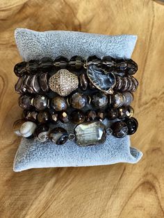 2022 Jewelry, Tigers Eye Bracelet, Vintage Jewelry Ideas, Vintage Jewelry Antique, Brown Tiger, Brown Tiger Eye, Diy Jewelry Inspiration, Jewelry Making Necklace, Tiger Eye Bracelet