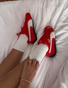 Puma Speedcat Red, Red Pumas Shoes Outfit, Red Puma Shoes, Red Tennis Shoes, Puma Speedcat, Trendy Shoes Sneakers, Pretty Shoes Sneakers, Rose Shoes, Shoes Outfit Fashion