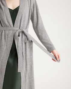 Lounge in luxury in the best cashmere robe around. Expertly crafted from the finest strands of 100% Grade Mongolian cashmere, it's exceptionally soft and warm. Elevate every morning, evening, and any time in between - without breaking the bank. Featured by Fast Company in "The best bathrobes of 2021"  | Quince | Women's Mongolian Cashmere Robe in Heather Grey, Size XL Cashmere Robe, 100 Grade, Fast Company, Quince, Low Price, Heather Grey, Cashmere, Lounge, Size Medium