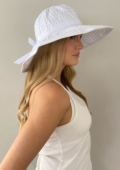 Packable sun hat for women UPF 50+ fits large heads wide brim summer hat lightweight ships in black, beige and white. Great for travel & beach. Packable Sun Hat, Packable Hat, Daybed Covers, Travel Hat, Summer Hats For Women, Sun Protection Hat, Sun Hats For Women, Stylish Hats, Hat For Women