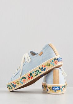 Girly Shoes, Womens Shoes High Heels, Hot Shoes, Painted Shoes, Diy Shoes, Pretty Shoes, Work Shoes, Blue Shoes, Keds