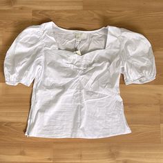 Rachel Zoe Women’s White Blouse With A Side Zipper For Closure And Elastic Short Sleeves Created With A Cotton Blend Brand New With Tags Comes From A Smoke Free Home Square Neck Cotton Blouse For Brunch, Cotton Square Neck Blouse For Brunch, Cotton Blouse With Square Neck For Brunch, Cotton Square Neck Blouse For Day Out, Casual Cotton Square Neck Blouse, Casual Fitted Top Blouse For Brunch, Feminine Square Neck Top For Daywear, Casual Fitted Blouse For Brunch, Spring Workwear Tops With Square Neck