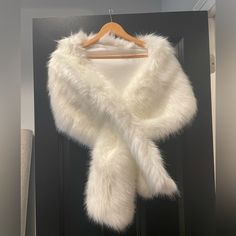 Faux Fur Shawl. Never Used. Perfect For A Winter Wedding White Fur Shawl, Christmas Gala, Faux Fur Shawl, Fur Dress, White Shawl, Winter Fur Coats, Fur Wrap, Fur Shawl, Nye Party