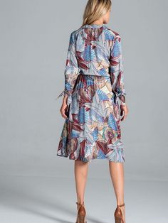 Daydress model 157458 Figl-2 Spring V-neck Dresses With Belted Cuffs, Belted Long Sleeve Knee-length Dress For Spring, Spring Knee-length Belted Long Sleeve Dress, Spring Dresses With Tie Waist And 3/4 Sleeve, Pleated Mini Dress, La Fashion, Silver Dress, Burgundy Color, Neck Collar