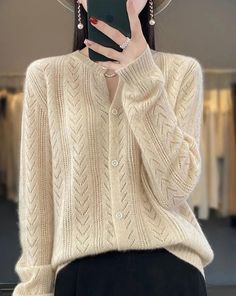 Spring Cardigans, Cardigan Outfits, Popular Outfits, Knitted Coat, Cable Knit Cardigan, Merino Wool Sweater, Cardigan Tops, Wool Cardigan, Long Sweaters