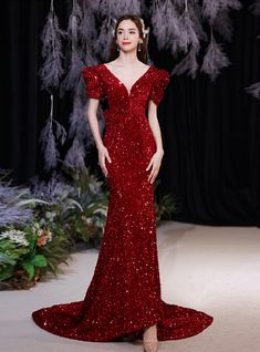 This corset is entirely embellished with complex grain job including the best quantity of detail. Wine Red Gown, Delicate Gown, Cap Sleeve Prom Dress, Prom Dress With Train, Red Mermaid, Dress With Train, Banquet Dresses, Glitter Wine, Mermaid Sequin