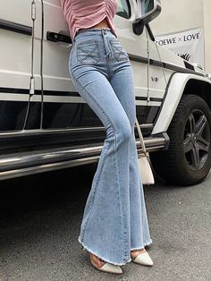 Material: COTTONMaterial: AcetateMaterial: AcrylicWaist Type: HIGHLength: Full LengthJeans Style: Flare PantsModel Number: 201904Item Type: JEANSGender: WOMENStyle: High StreetFabric Type: CoatedClosure Type: Zipper FlyFit Type: Skinny Pakaian Crop Top, Vaquera Outfit, Glamouröse Outfits, Mode Pop, Vetements Clothing, Mode Hippie, Flared Pants, Jeans Women, Really Cute Outfits