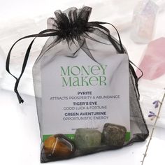 Intention Crystals Set - Money Maker | Ascend Get Lifted Salem Crystal Business Ideas, Spiritual Store Ideas, Crystal Shop Interior, Crystals In Resin, Abundance Crystals, Crystal Kits, Crystal Business, Prosperity And Abundance, Healing Stones Jewelry