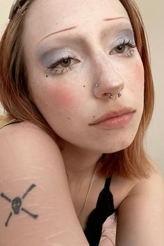 porcelain doll makeup 1920s Doll Makeup, Simple Doll Makeup Halloween, Porcelain Makeup Look, Victorian Style Makeup, Creepy Doll Face Makeup, Porcaline Dolls Makeup Halloween, Possessed Doll Makeup, Porcelain Dolls Costume, Porcelain Doll Aesthetic Outfit