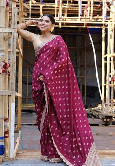 Such a gorgeous Banarsi Georgette saree with designer gotta Patti weaving is shindig ready , refreshing and unique .Get closer and look at the detailing of this impeccable work . Luxury , beauty and style comes alive altogether in this beautiful piece. This saree is ready to wear with fall, pico and unstitched blouse fabric is included. Note: Colors that show up on your screen may vary slightly from the actual product due to variations in settings. Also, the actual product may appear to be diffe Banarsi Georgette Saree, Gotta Patti, Georgette Saree, Jewelry Show, Designer Saree, Georgette Sarees, Blouse Fabric, Luxury Beauty, Show Up