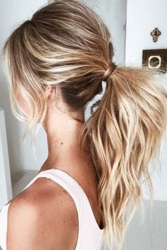 Pretty Ideas for Blonde Highlights ★ See more: https://lovehairstyles.com/hair-blonde-highlights-ideas/ Brunette Updo, Hair Melt, Braids Dreadlocks, Graduation Hairstyles, A Ponytail, Hair Weaves, Trendy Hair Color, Brown Hair With Highlights