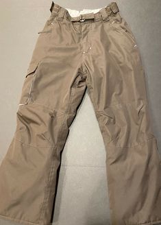 Free Country Girl’s Size Small (5-6) Snow Boarder Ski Pants Warm. Adjustable waist, lots of pockets, zippered bottoms. Condition is "Pre-owned". Shipped with USPS Priority Mail. Snow Pants Outfit, Ski Fit, Snow Pants Women's, Winter Pants, Lots Of Pockets, Ski Pants, Snow Pants, Country Girl, Country Girls