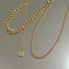 This stunning coin medallion on a dainty chain looks like it came right out of a vintage fashion magazine. Pair it with the matching earrings for the complete classic set. Wear this baby alone, or pair it with the matching It’s Vintage Earrings to complete the set! Vintage Fashion Magazine, نظارات شمسية, Dainty Chain, Medallion Necklace, Everyday Necklace, Mode Vintage, Necklace Sizes, Everyday Jewelry, Vintage Earrings