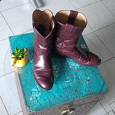 Size 6 And 1/2b Women's Justin Roper Western Boots L 3068 Color Mahogany In Fantastic Condition Justin Roper Boots, Roper Boots, Justin Boots, Boots Shoes, Western Boots, Boot Shoes Women, Shoes Heels Boots, Shoes Women Heels, Heeled Boots