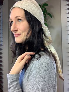 This Silky Bandana Scarf features Soft beige flowers and speckles on a warm light beige background. The options are endless with this Avenue Zoe Floral Speckled Printed Silky Bandana Scarf in Beige! It can be used as a bandana scarf, a beautiful hair wrap, tied as a top or to a handbag for extra flare. The 100% polyester material makes this bandana silky smooth, comfortable to wear as a headwrap or around the neck.Features:Style: Bandana, Hair WrapMaterial: 100% PolyesterColor/Pattern: Beige Flo One Size Spring Scarves In Beige, One Size Beige Scarves For Spring, Brown Headscarf For Spring, Beige Casual Scarves One Size, Casual Cream Scarf, One Size, Casual Cream Scarves One Size Fits All, Casual Cream Scarf One Size, Casual Beige Scarf One Size, Bohemian Beige Scarves For Spring