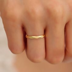 Your Diamond Cut Gold Ring is stylish, dainty and pretty ideal for everyday use. Details of solid gold handmade Geometric Faceted Ring are very eye-catching. It is a great gift for your loved ones. This jewelry will be an indispensable piece of yours. This meaningful Unique Wedding Band with high quality handwork will be a legacy you can leave to your family its.  * Patterned Band Ring Details * Material / Gold Kt:  14K (585), 18K (750), 8K (333) * Available Gold Colors: Yellow Gold, White Gold, Modern Gold Stackable Rings With Diamond Cut, Modern Adjustable Diamond Wedding Ring, Diamond Cut Open Band For Wedding, Modern Diamond Cut Bands Gift, Wedding Bands With Diamond Cut Open Band, Diamond Cut Open Band Stackable Rings As Gift, Modern Diamond Cut Rings For Wedding, Fine Jewelry Faceted Diamond Wedding Ring, Gold Jewelry For Promise With Simple Design