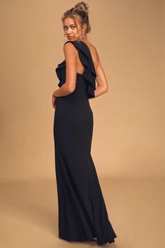 Stylish Bridesmaid Dresses | Shop Maid of Honor Dresses - Lulus Flattering Bridesmaid Dresses, Stylish Black Dress, Stylish Gown, Mermaid Maxi Dress, Black Tie Wedding Guests, Velvet Bridesmaid Dresses, Black Bridesmaids, Perfect Bridesmaid Dress, Bridesmaid Dressing Gowns