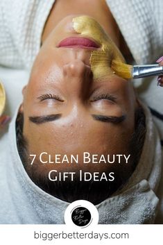 7 Amazing Clean Beauty Gift Ideas for the Skincare Addict #skincare #beauty #giftideas #cleanbeauty #toxinfreebeauty Under Eye Bags