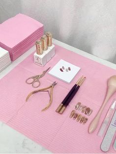 20pcs Disposable Clean Pad, Beauty Nail Care Polish Waterproof Paper Pink    Non-woven Fabric     Nail,Hand & Foot Care, size features are:Bust: ,Length: ,Sleeve Length: Manicure Poses, Nail Polish Remover Pads, Fan Nails, Nail Dust Collector, Edge Nails, Manicure Table, Waterproof Paper, Rose Bonbon