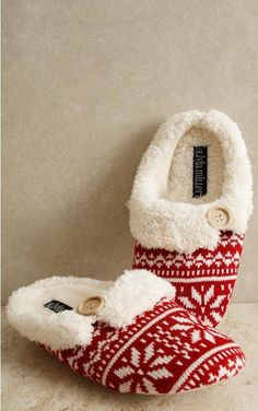 FAUX FUR TRIM PATTERNED KNIT SLIPPERS Knit Slippers, Knitted Slippers, Fur Trim, Cute Shoes, Knitting Patterns, Faux Fur