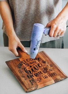 Sublimation Ideas On Wood, How To Burn Designs In Wood, Wood Burn Cricut, Burn Designs In Wood, Wood Burner Projects, Burned Charcuterie Board, Cricut Projects Wood Burning, Wood Projects For Women, Wood Burn Stencils