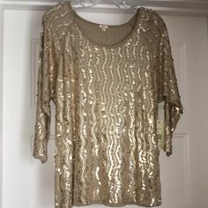 Reba 3/4 Length Sleeve Stunning Gold Sequined Top. Gorgeous, Light Catching Detail. 95% Rayon 5% Spandex. Nwt Gold Stretch Long Sleeve Tops, Fitted Half Sleeve Tops For Party, Elegant Stretch Top With 3/4 Sleeves, Fitted 3/4 Sleeve Party Top, Stretch 3/4 Sleeve Tops For Party, Gold Stretch Blouse For Fall, Stretch Tops With 3/4 Sleeve For Party, Spring 3/4 Sleeve Top For Night Out, Spring Tops For Night Out With 3/4 Sleeves