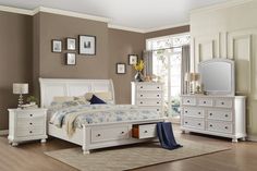 Laurelin White Queen Storage Platform Sleigh Bed - Luna Furniture Idea Bilik Tidur, Reka Bentuk Bilik Tidur, White Bedroom Set, Sleigh Bedroom Set, Wood Bedroom Sets, Platform Bedroom Sets, Hiasan Bilik Tidur, Storage Platform, King Bedroom Sets