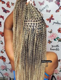 30 Classy and Creative Micro Braids Hairstyles You'll Love - Hair Adviser Micro Individual Braids, Styling Micro Braids, Micro Box Braids Long, Large Micro Braids, Small Blonde Knotless Braids, Medium Micro Braids, Micro Braids For Black Women, Knotless Micro Braids