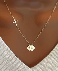 Initial Disc Necklace, Rose Hill, Name Necklaces, Family Necklace, Big Shirt, Interesting Topics, Mothers Necklace, Grandma Gift, Disc Necklace