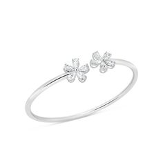 DescriptionPear Shape Floral Bangle Size: 17cm Metal DetailsMetal Type: 18k GoldMetal Weight: 6.96 GRDiamond DetailsCarat: 1.86CT F-G color VS- SI clarity Elegant Flower Bracelets For Formal Occasions, Elegant Diamond Flower Bracelet, Formal Flower Shaped Polished Jewelry, Delicate Floral Bracelet For Formal Occasions, Flower Shaped Anniversary Bracelets, Elegant Flower Shaped Wedding Bangle, White Flower Bracelets For Formal Occasions, Formal White Flower Bracelet, Formal White Flower-shaped Bracelets